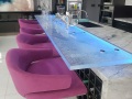 Raised-glass-bar-top-Kirk