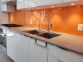 Glass-backsplash-Catherine-Kong1